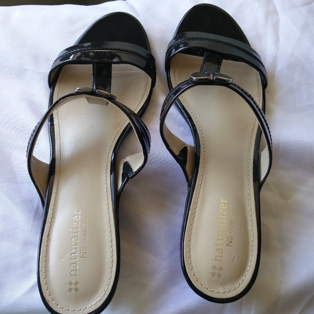 Naturalizer Black Slippers